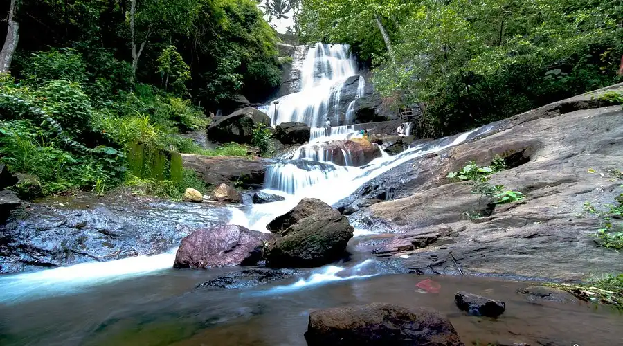 areekal-waterfalls-piramadam